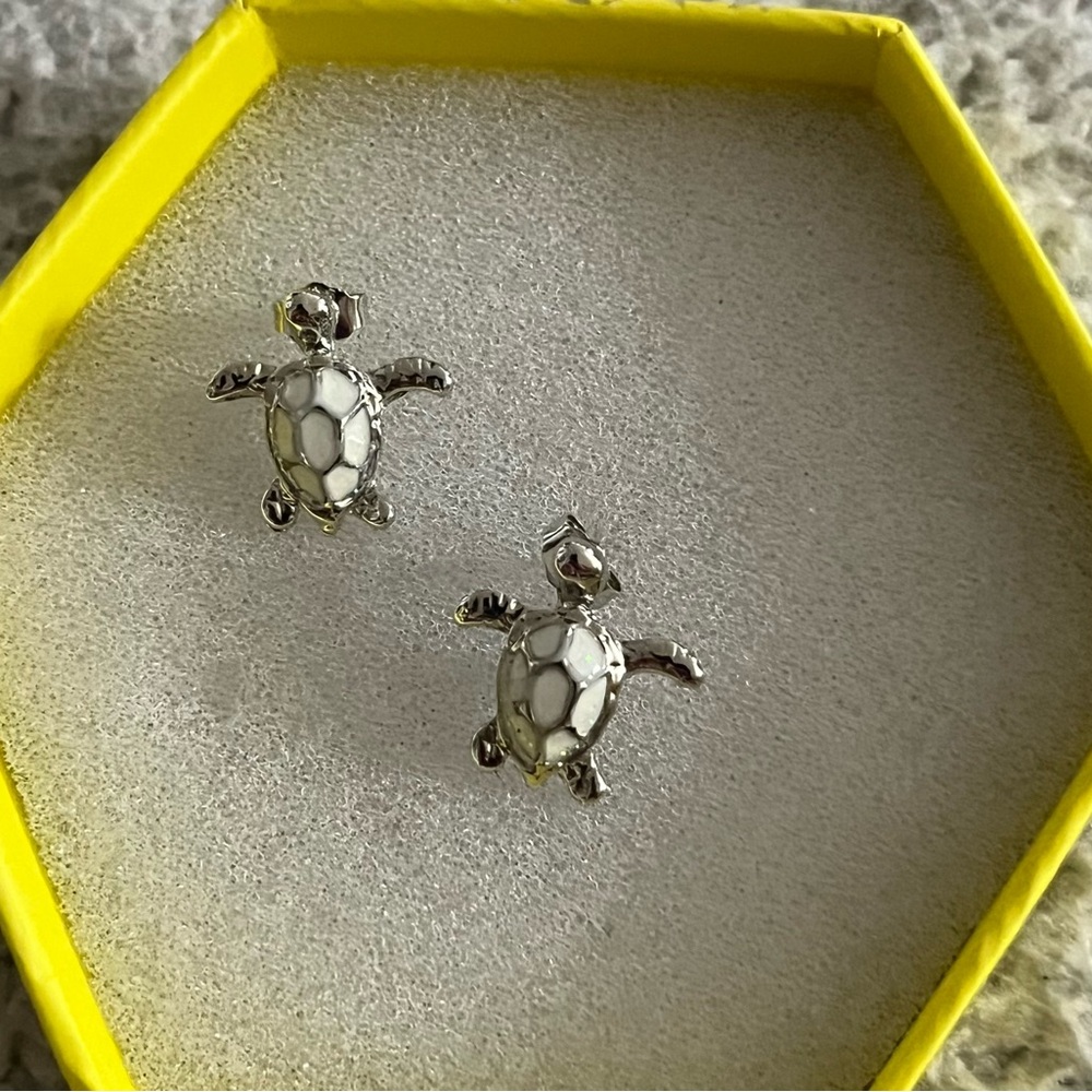 New Silver Turtle Earrings With MOP Inlay
